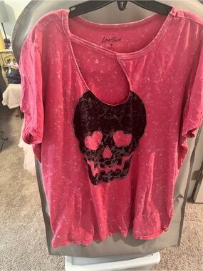 Lovesick by Torrid Pink Mineral-Wash Tee with Black Skull
